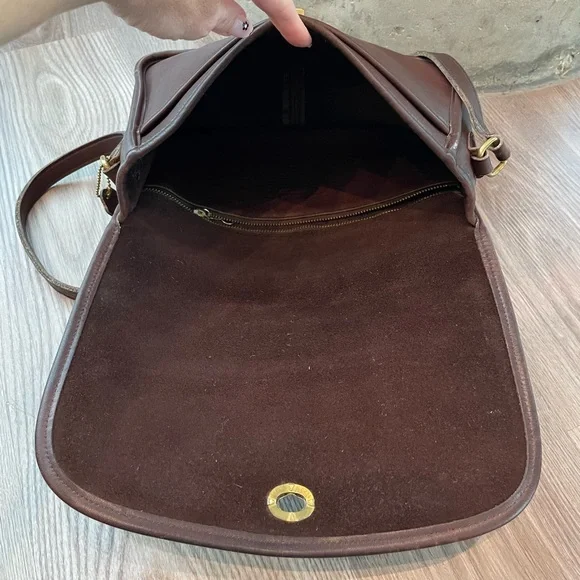 Vintage Coach City Bag Mahogany Flap Crossbody 9790 - Picture 8 of 12
